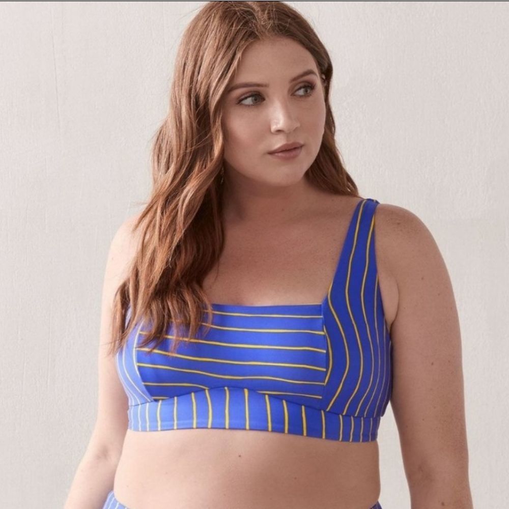 Maajid Reversible Bikini top Size 1X